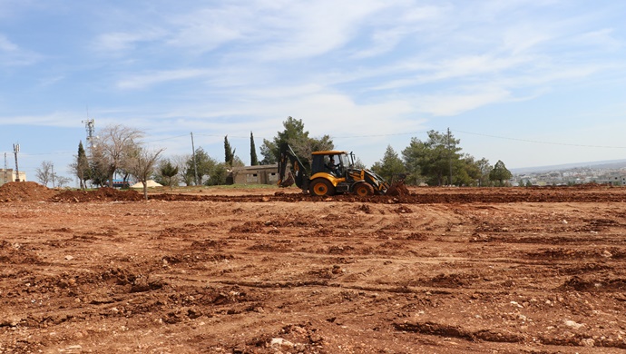 BÜYÜKŞEHİR’DEN YUKARI GÖKLÜ MAHALLESİNDE KENT PARK ÇALIŞMASI