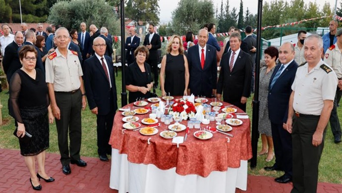 Cumhurbaşkanı Ersin Tatar, 1 Ağustos Toplumsal Direniş Bayramı dolayısıyla düzenlenen resepsiyona katıldı