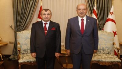 Cumhurbaşkanı Ersin Tatar, emekli Korgeneral İlyas Bozkurt’u kabul etti