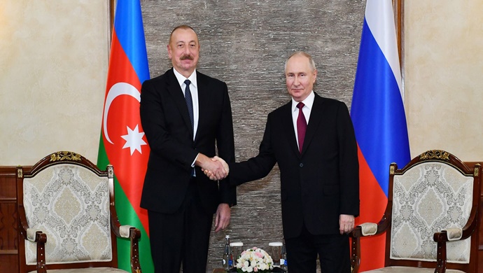 İlham Aliyev Bişkek’te Rusya Devlet Başkanı Vladimir Putin ile görüştü