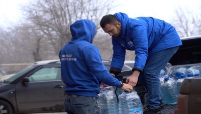 «Молодая Гвардия Единой России» доставила питьевую воду в Горловку (ДНР)