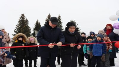 Birleşik Rusya’nın desteğiyle Novosibirsk bölgesinin Iskitimsky bölgesinde bir çocuk oyun alanı ortaya çıktı