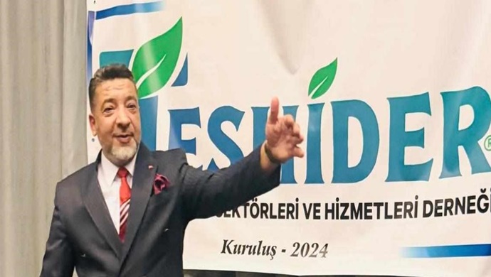 TESHİDER TÜM TEMİZLİK SEKTÖRLERİ VE HİZMETLERİ DERNEK BAŞKANI AYNI ZAMAN DA ARENA VE SANAT TEMİZLİK İLAÇLAMA ŞİRKETLERİ YÖNETİM KURULU BAŞKANI OSMAN GÜLAÇTI`DAN YENİ YIL MESAJI