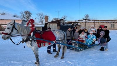 «Единая Россия» провела праздничные новогодние мероприятия для детей в регионах