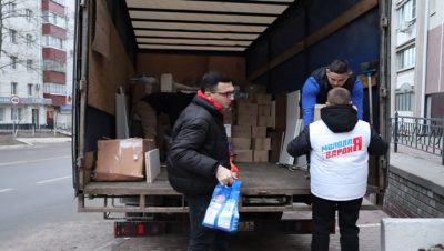 “Birleşik Rusya” ve “Genç Muhafızlar” Kuzey Askeri Bölge bölgesi ve sınır bölgelerine beş tondan fazla insani yardım ulaştırdı